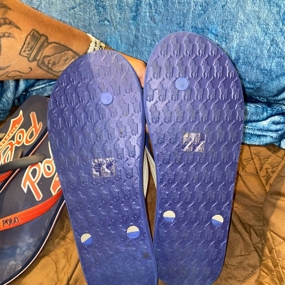 Mens polo flip flops size 11/12 $20 both - Picture 2 of 7